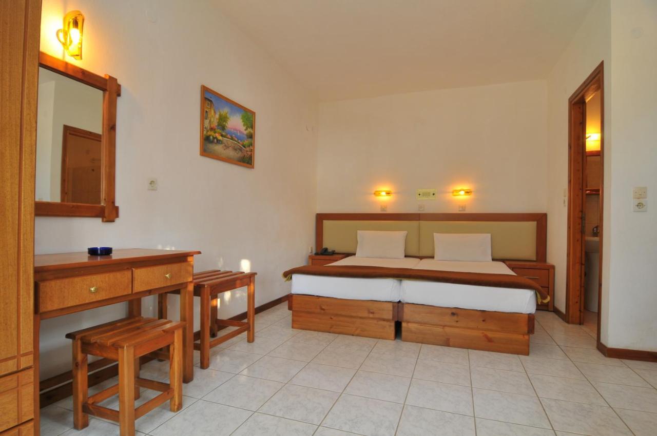 Hotel Emerald Chrysi Ammoudia Exterior foto