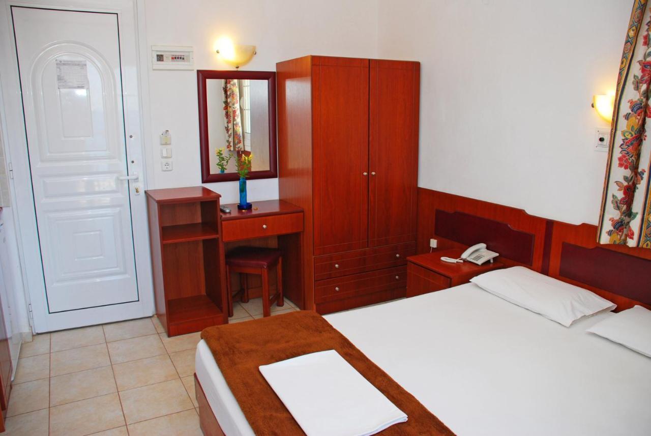 Hotel Emerald Chrysi Ammoudia Habitación foto